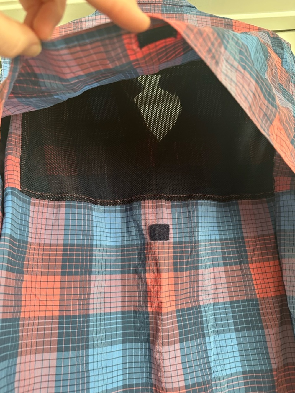 Men’s L Vineyard Vines Coral and Blue Harbor Fishing Shirt - Picture 9 of 9